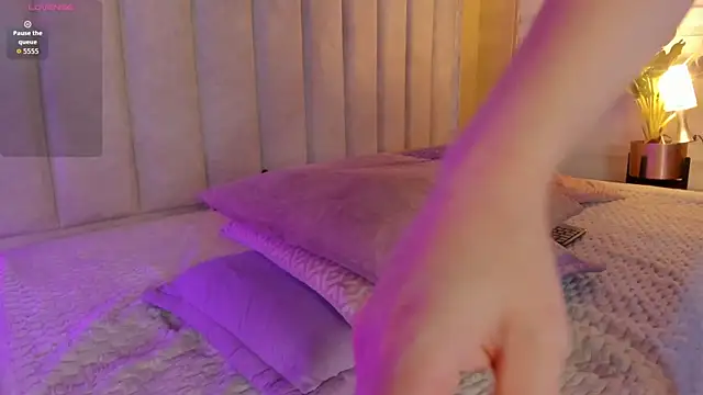 lil_hanna18 live sex cam