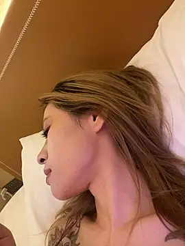 Sunflower-77 live sex cam