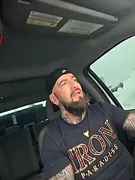 Beardedtattood live sex cam