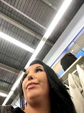 Tisha_Busty live sex cam