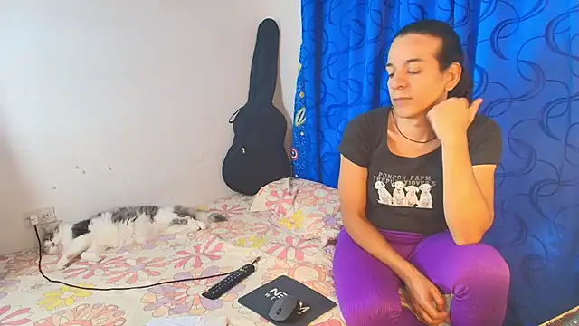 Oh_Tique live sex cam