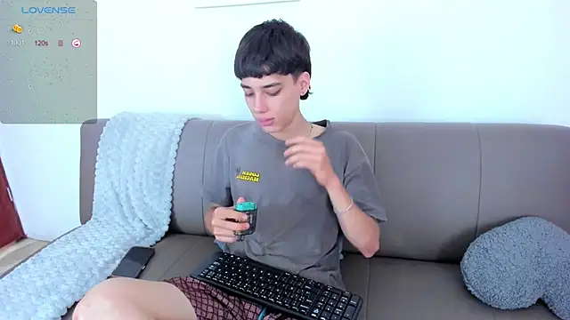 oblivion_deku live sex cam