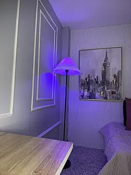 HoneyMollyX live sex cam