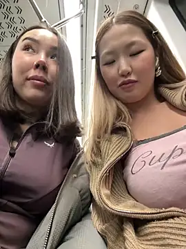 Aiko_Yumi live sex cam