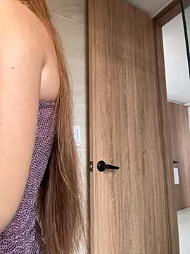 Nikii__ live sex cam