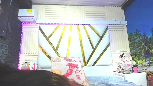 ChanellandMax live sex cam