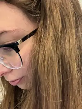 DienkaGreen live sex cam