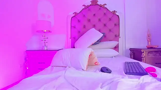 rebeca_watsson live sex cam