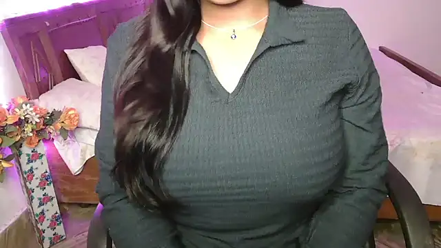 N-Natasha live sex cam