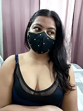 Half_girlfrnd_530 live sex cam
