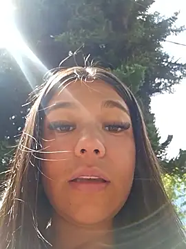 Alyshanon18 live sex cam