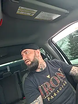 Beardedtattood live sex cam