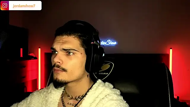 JordanShow live sex cam