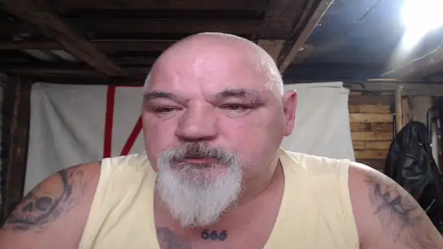 Newfiesausage1972 live sex cam