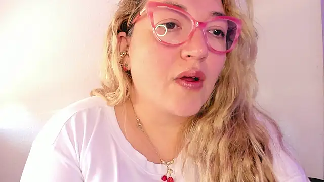 Naty_Mature_ live sex cam