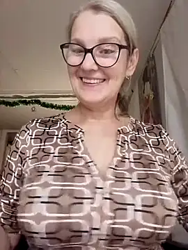 irinamaux live sex cam