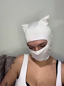 Nikki_Hoee live sex cam