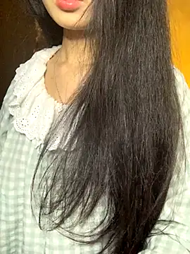 Nhinhi18 live sex cam