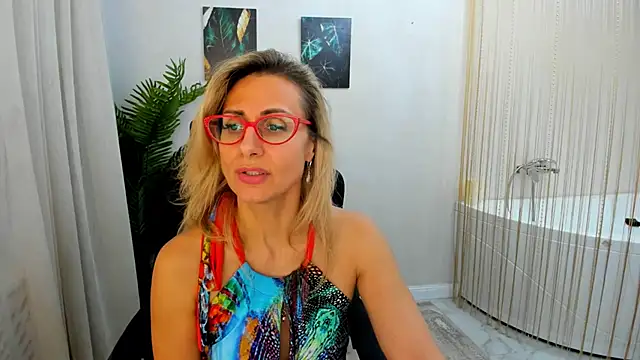 MuseOfStage live sex cam