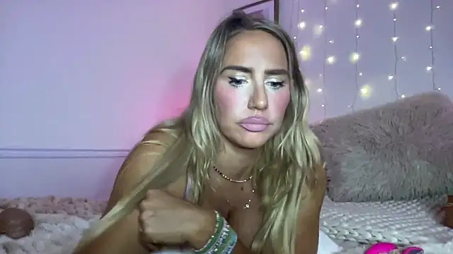 Fitnessbabe69 live sex cam