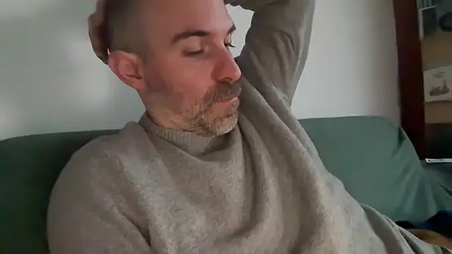 Brianjonest live sex cam