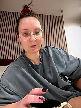 The_Snowwhitee live sex cam