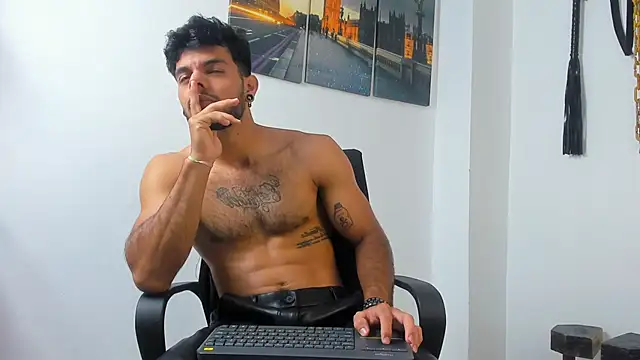 JuanBlade live sex cam