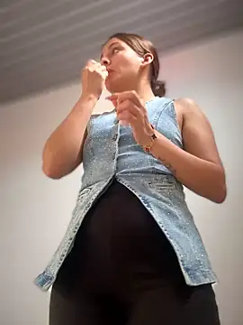 Talia_Bonet live sex cam