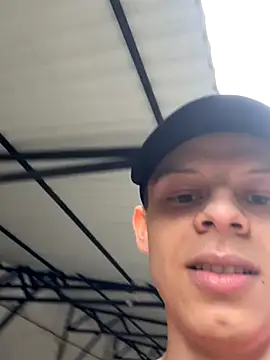 Daddyrich_632 live sex cam