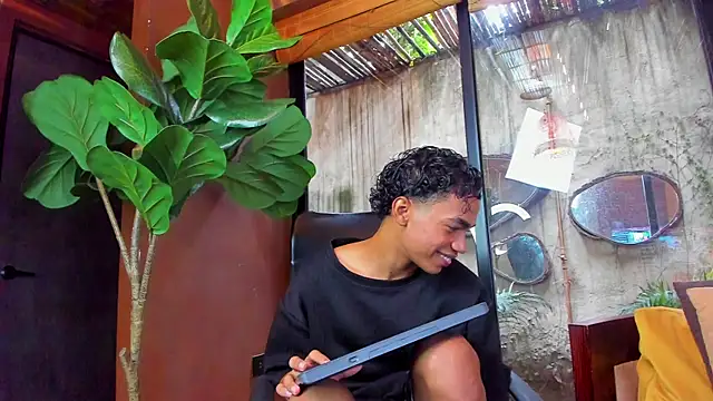 AlanCutee live sex cam