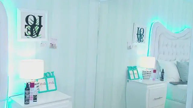 ViolettFrosst live sex cam