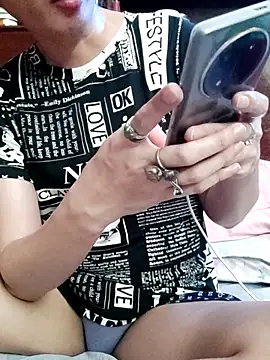 QueenSoreal live sex cam