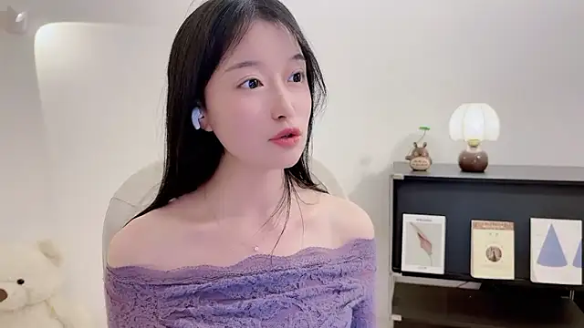 Onechestnut live sex cam