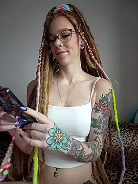 LucidLucy live sex cam