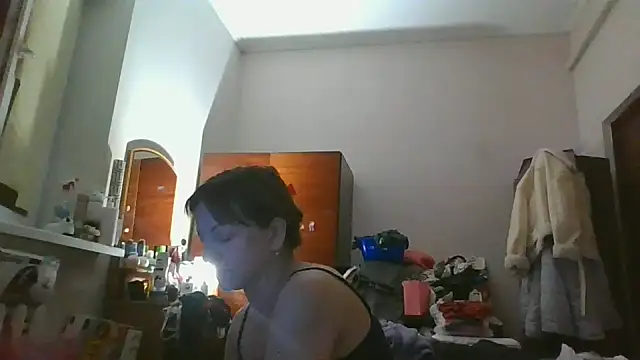 ShawnaAdams live sex cam