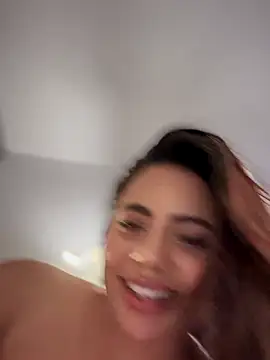 Aryrosee live sex cam