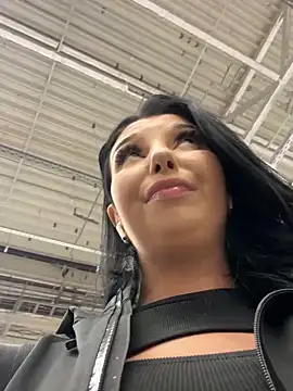 Tisha_Busty live sex cam