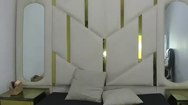 Mia_clark18 live sex cam