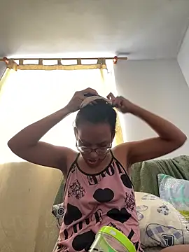 Curly_lily live sex cam