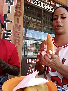 Fernanda30 live sex cam