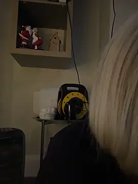 CheekyChelseaX live sex cam