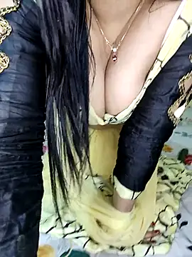 PRIYA_22 live sex cam