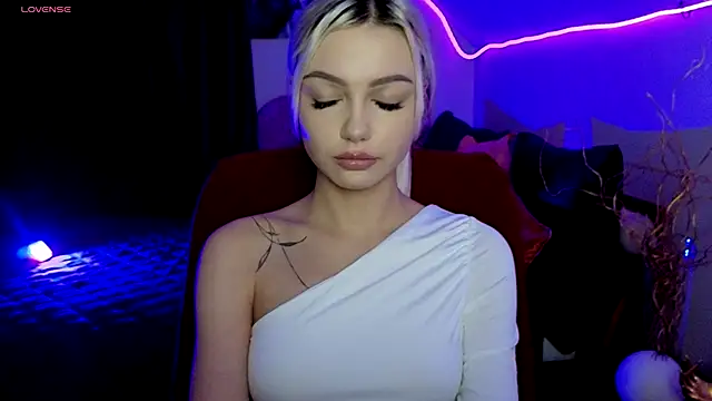 LinaLirian live sex cam
