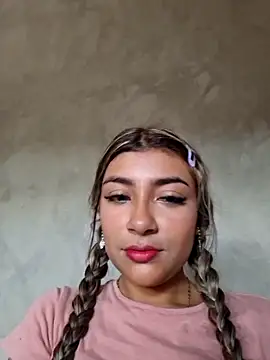 Sweed-virgin-pussy live sex cam