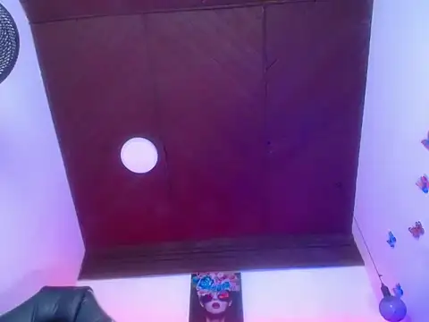 kriss_sweetboobs10 live sex cam