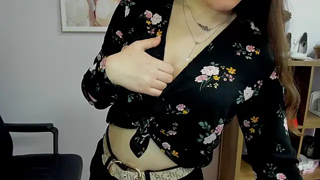 KateDelight live sex cam