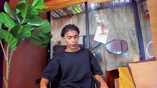 AlanCutee live sex cam