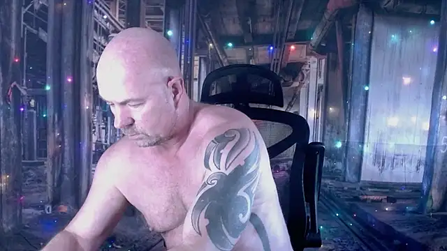 ManlyPrisonGuy live sex cam