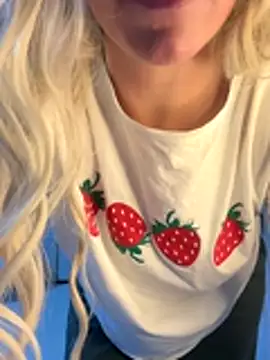 Manolya3434 live sex cam