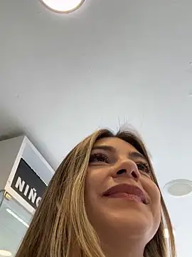 alicee16 live sex cam